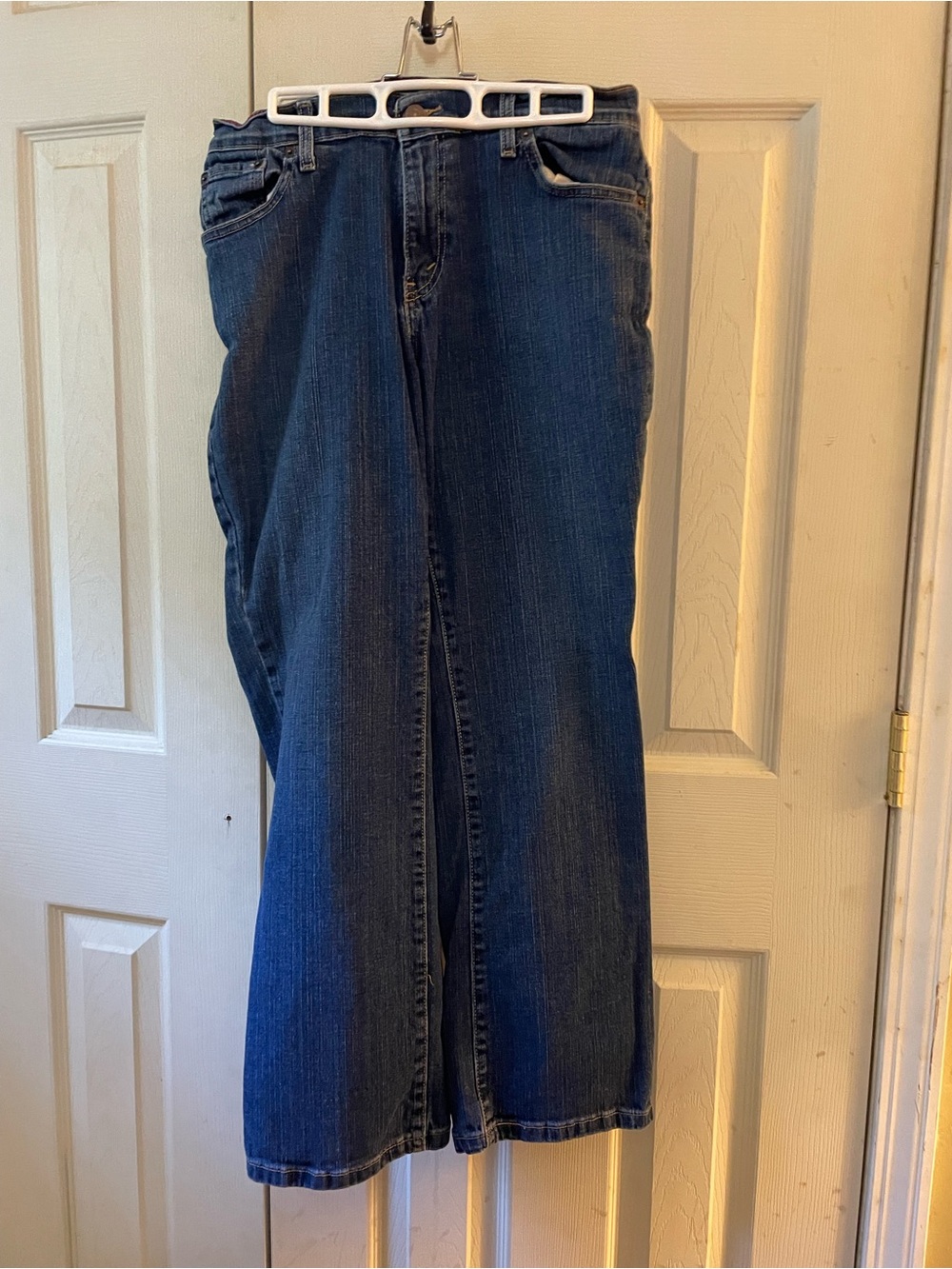 Levi’s relaxed fit jeans size 10 short